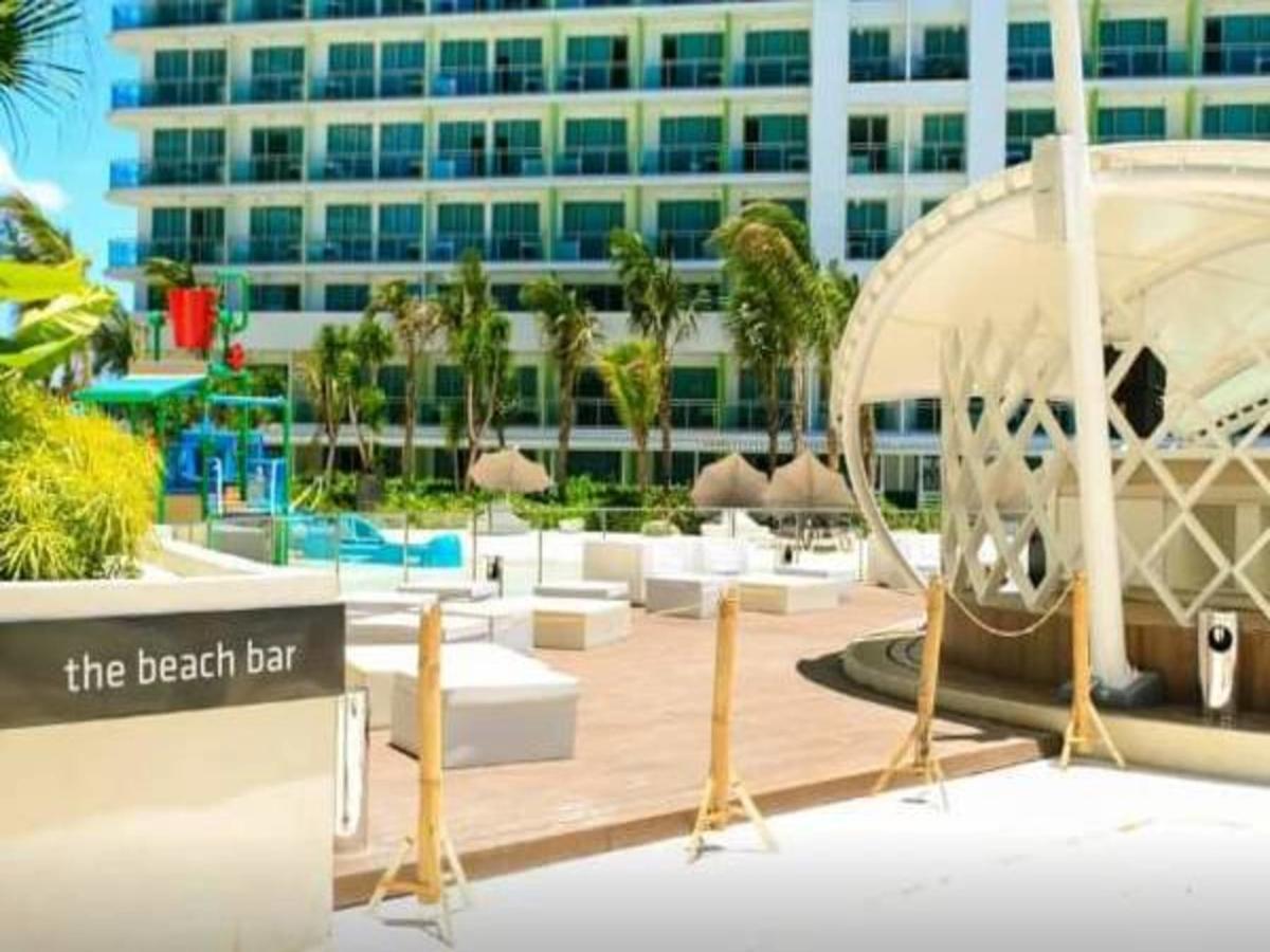 Azure Tropical Paradise Manila Exterior foto